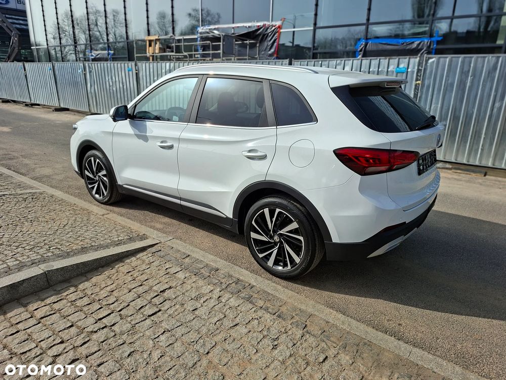 MG ZS Hybrid+ - 5