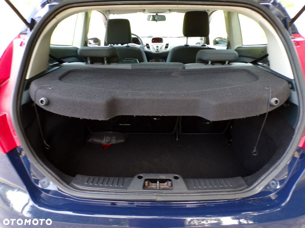 Ford Fiesta - 24