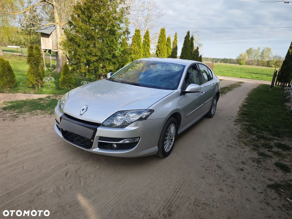 Renault Laguna dCi 110 FAP Paris - 3