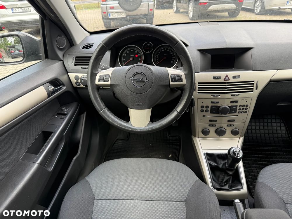 Opel Astra - 25