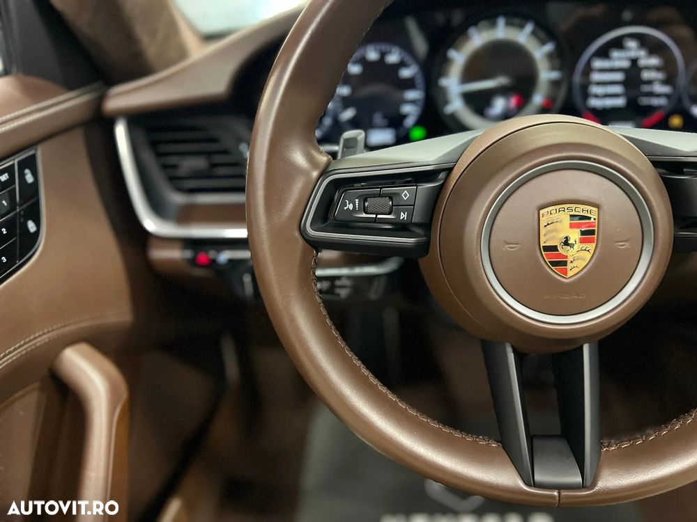 Porsche 911 Carrera 4S PDK - 17