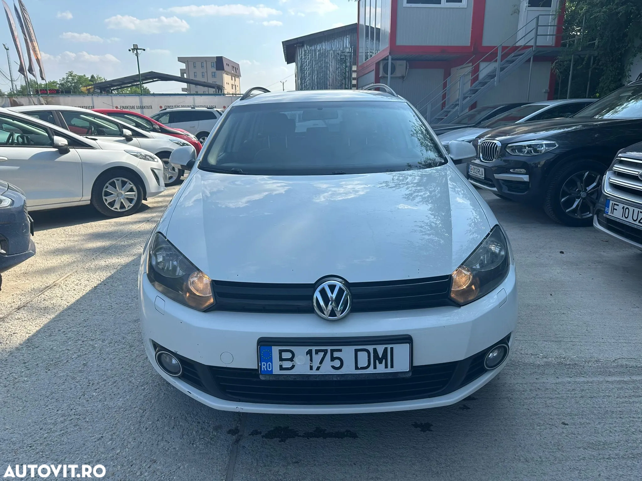 Volkswagen Golf - 2