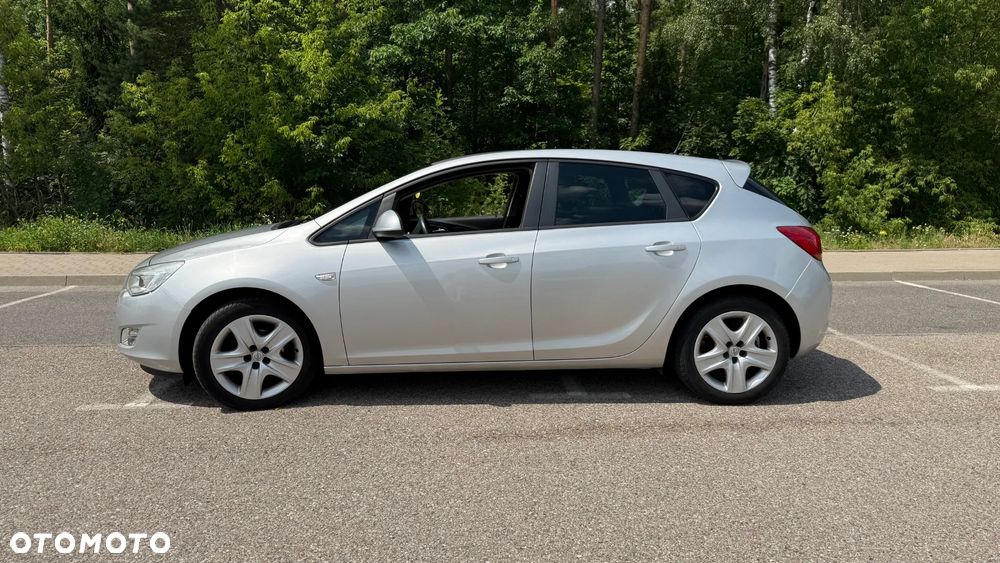 Opel Astra 1.4 T Enjoy - 8