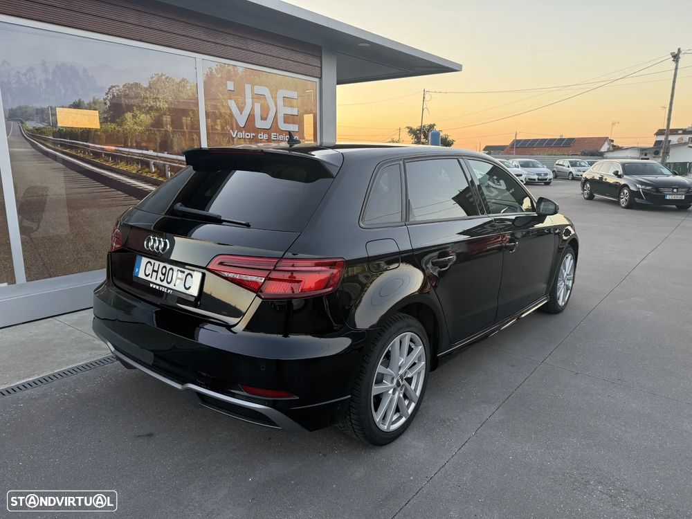 Audi A3 Sportback 30 TDI S-line - 2