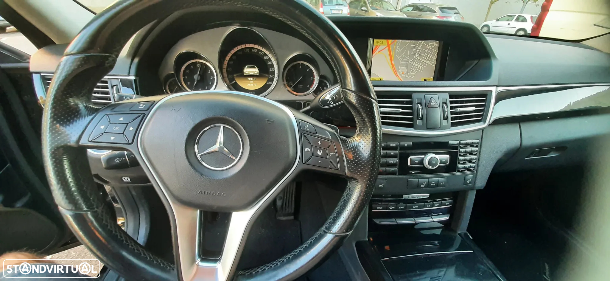 Mercedes-Benz E 220 CDi Avantgarde BE Auto. - 11