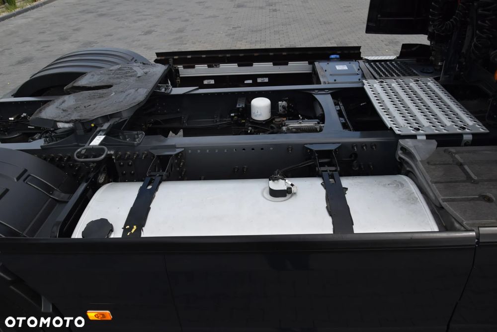 Volvo FH500 / EURO 6 / ACC / LEDY / NOWE OPONY / FULL SPILERY / SERWISOWANY / SPROWADZONY - 20