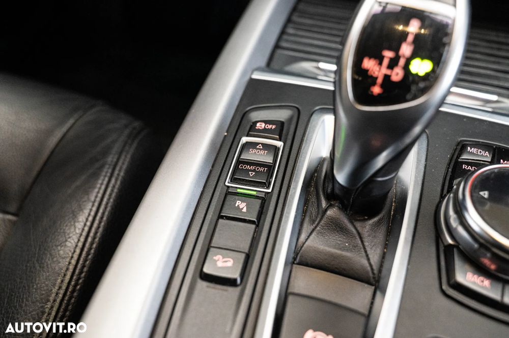 BMW X5 xDrive30d - 29