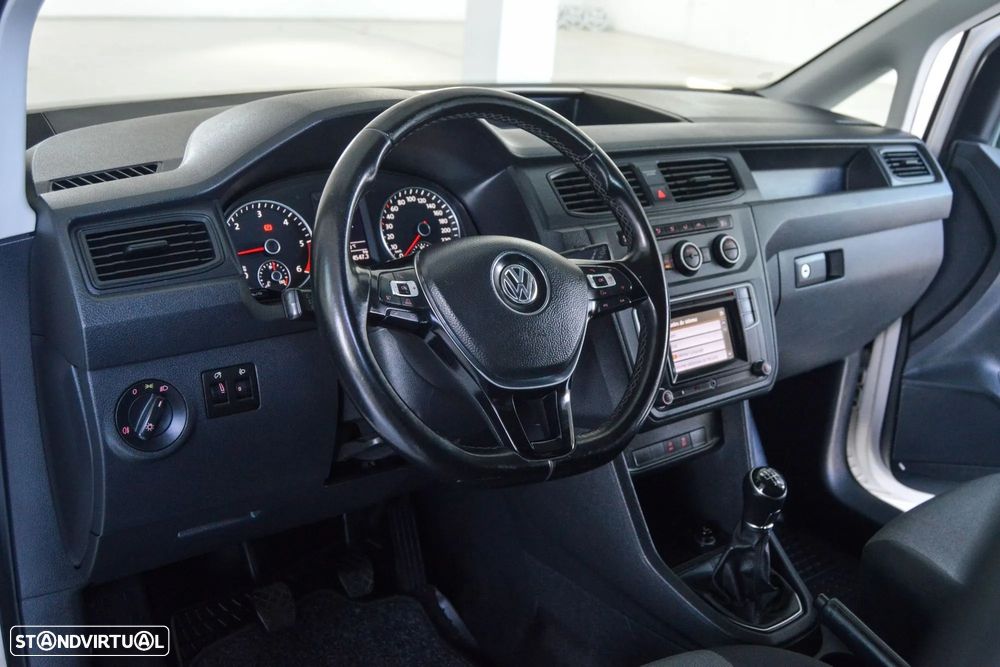 VW Caddy 2.0 TDi BlueMotion 2L - 6