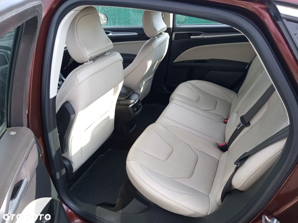 Ford Fusion 2.0 EcoBoost Titanium - 8