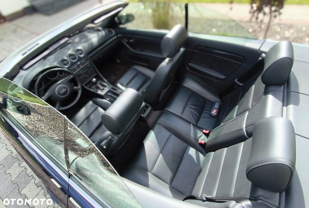 Audi A4 Cabrio 2.4 - 10