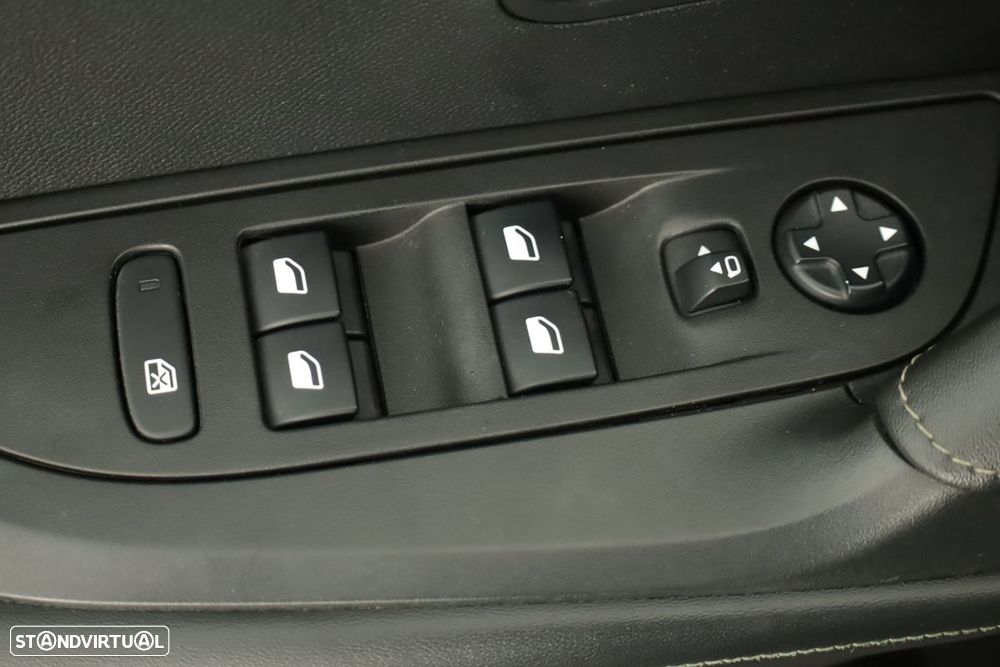 Peugeot 2008 1.2 PureTech GT - 21