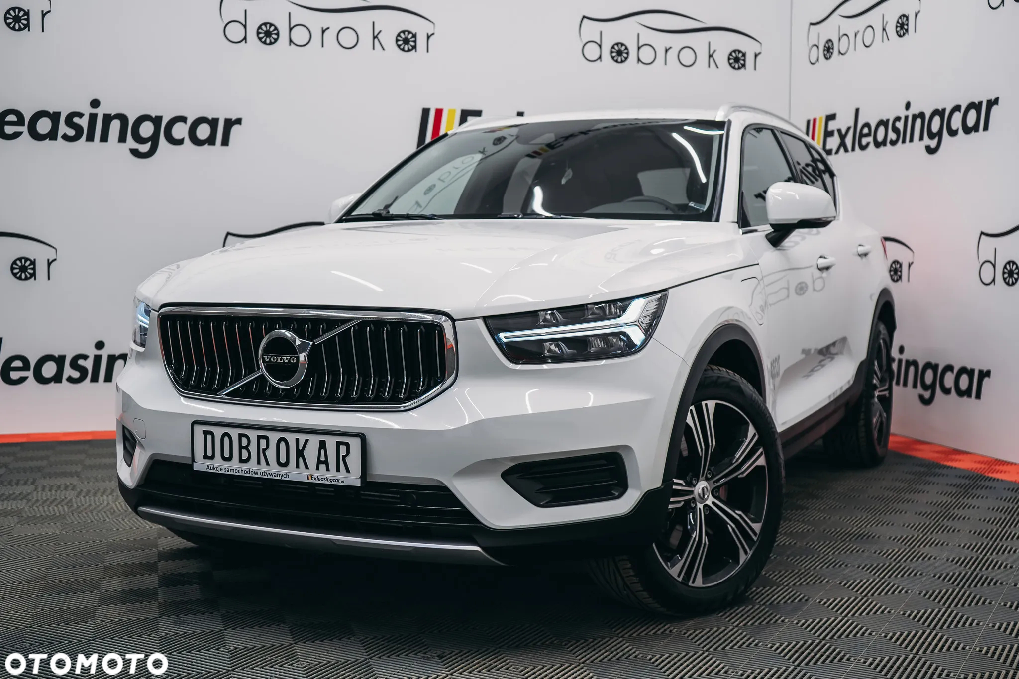 Volvo XC 40 T4 Plug-In Hybrid Inscription - 2