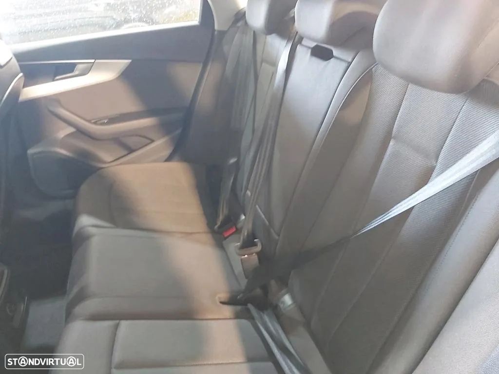Audi A4 Avant 30 TDI S tronic - 11