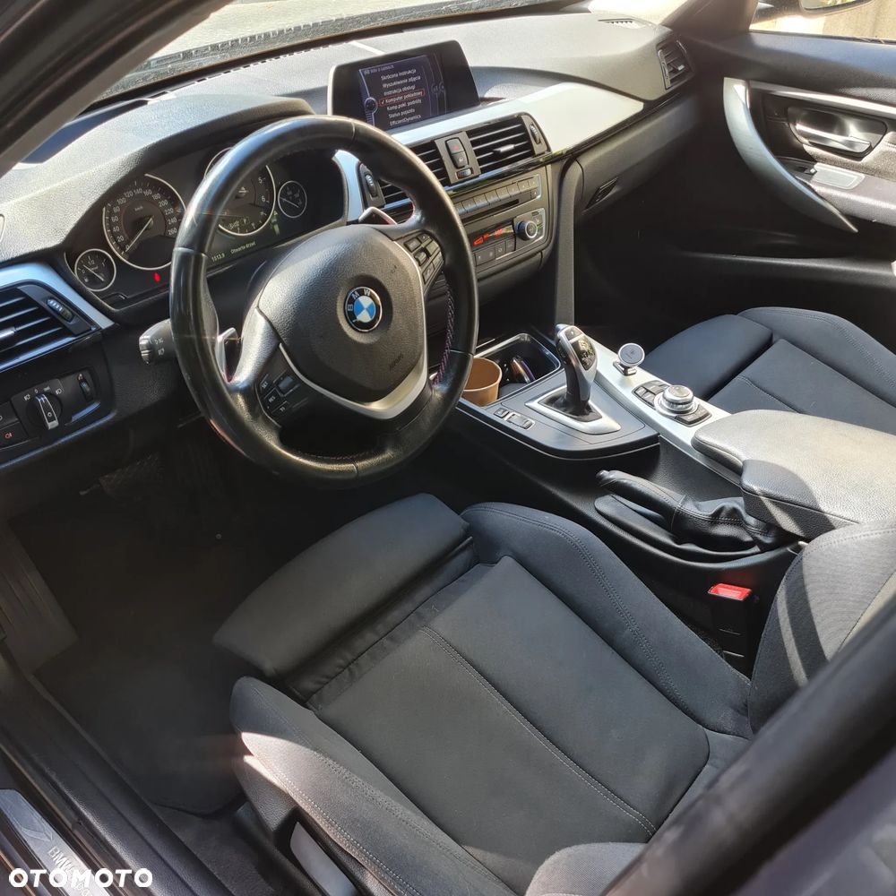 BMW Seria 3 320d Touring Sport Line - 23