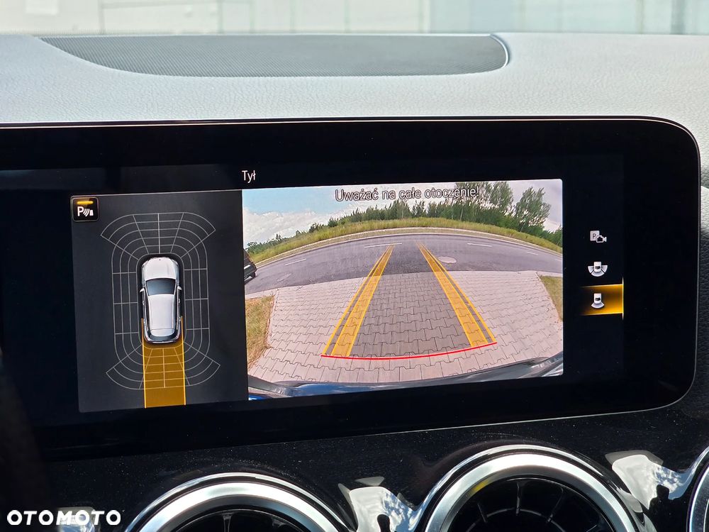 Mercedes-Benz GLA 200 d 8G-DCT AMG Line - 23