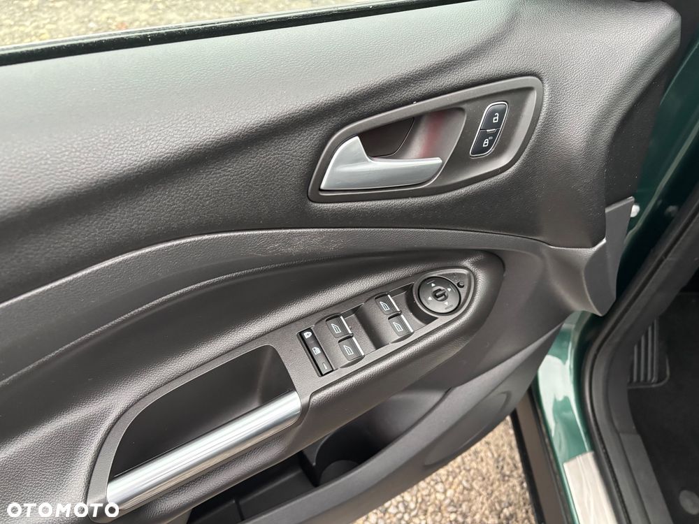 Ford Kuga - 8