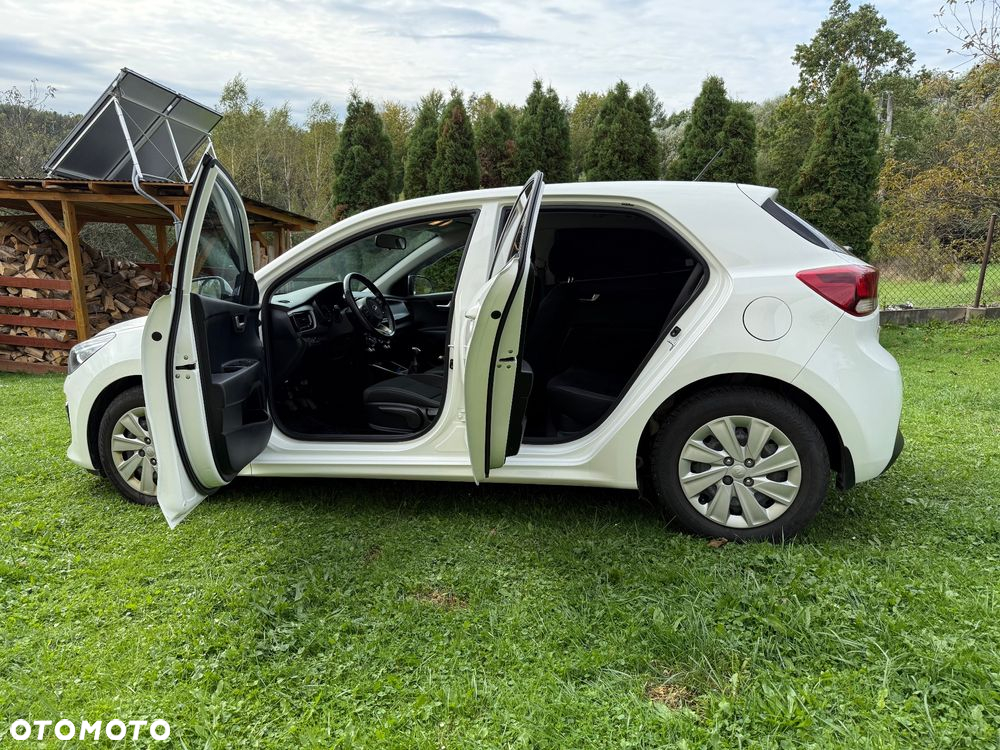 Kia Rio - 7