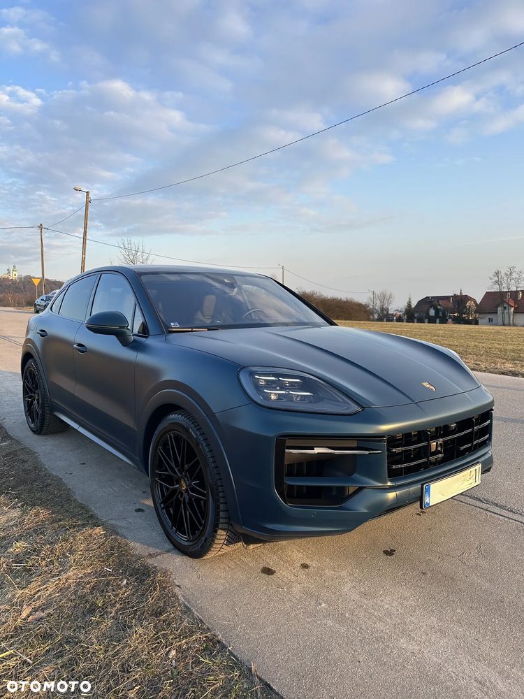 Porsche Cayenne - 1