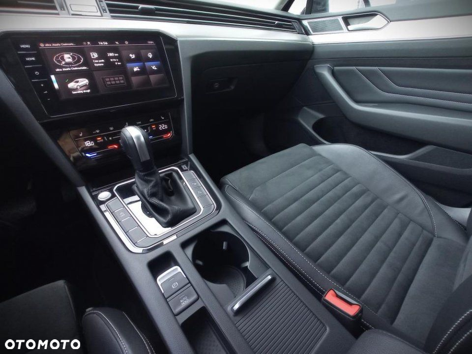 Volkswagen Passat - 30
