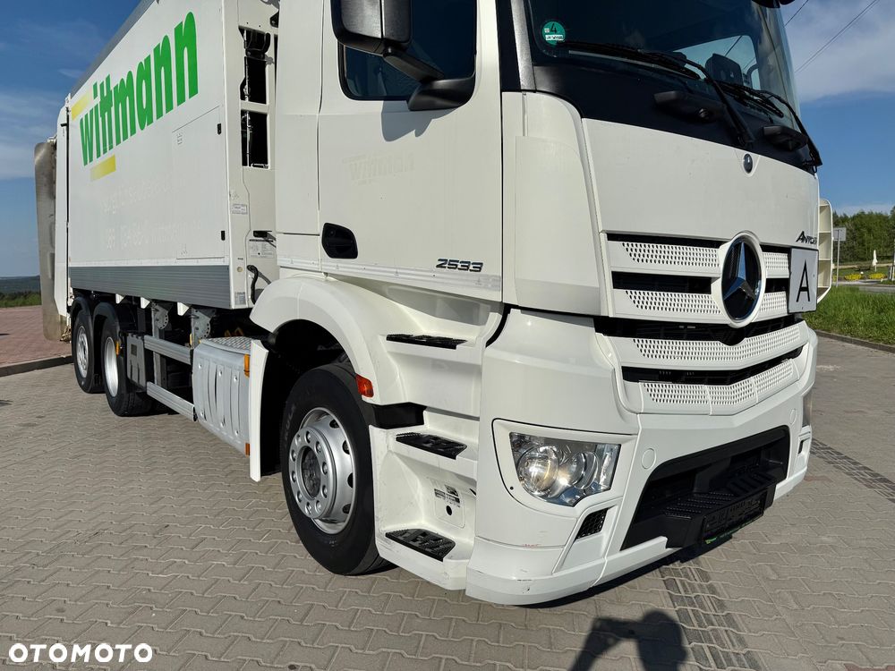 Mercedes-Benz Antos 2533 *Śmieciarka, ZOELLER MEDIUM XL 23, Euro 6, 158tyś Przebiegu* - 14