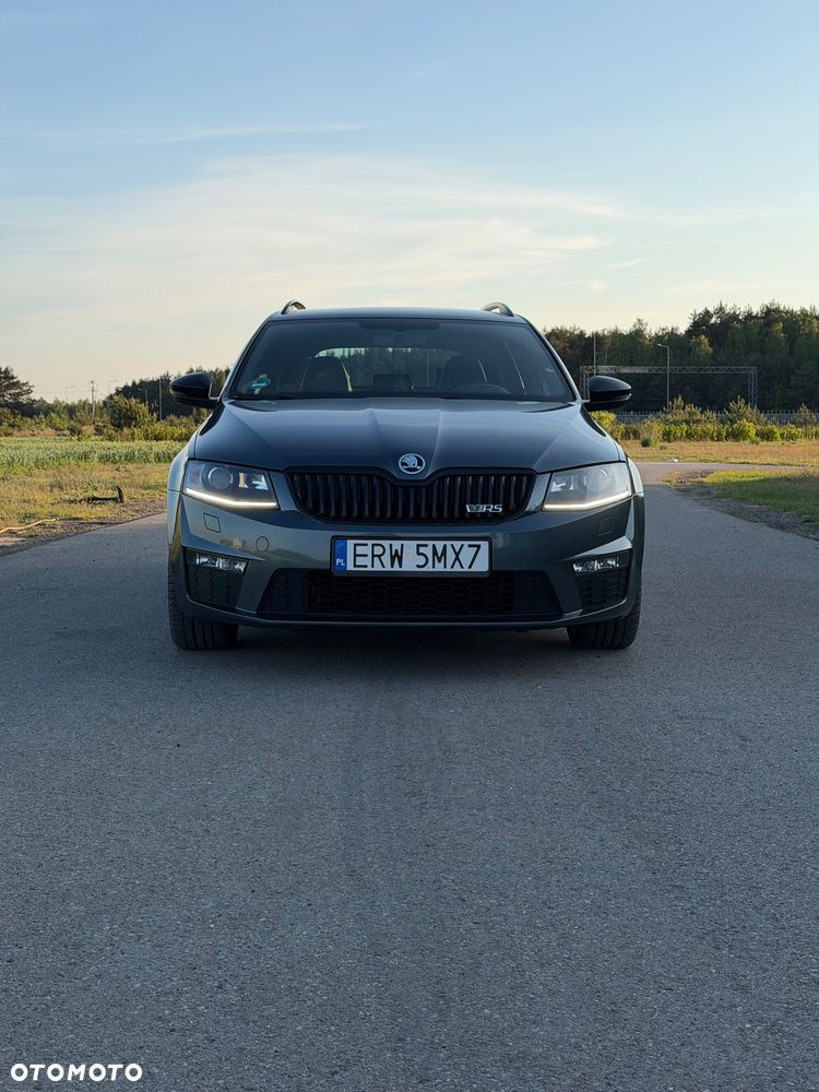 Skoda Octavia 2.0 TDI DSG RS - 3