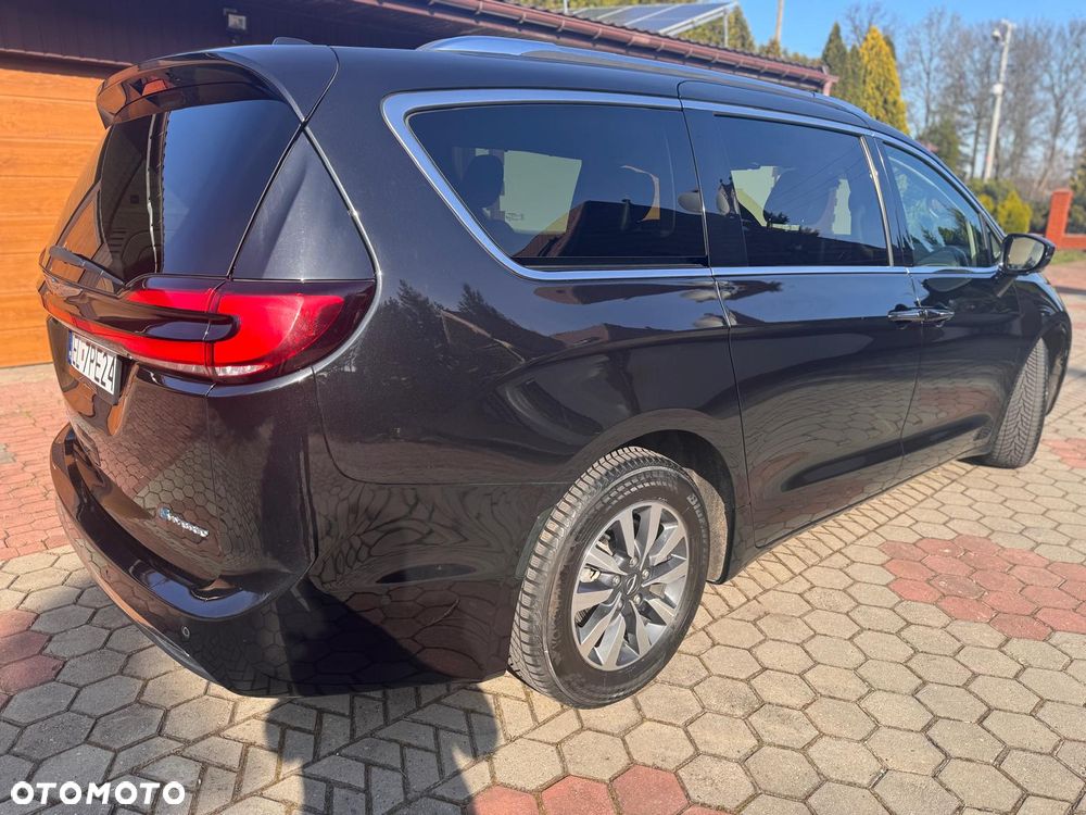 Chrysler Pacifica - 5