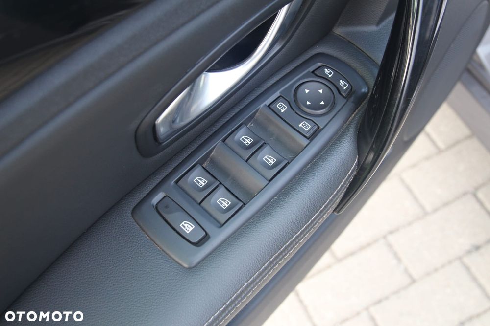 Renault Laguna dCi 110 FAP Bose Edition - 24