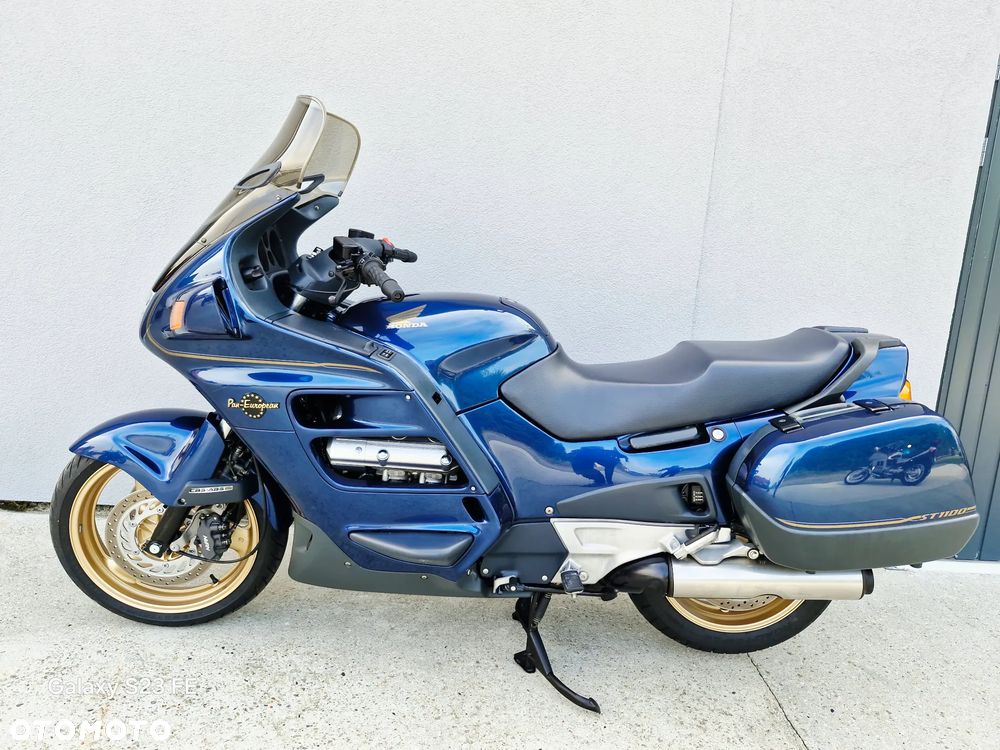 Honda ST - 22