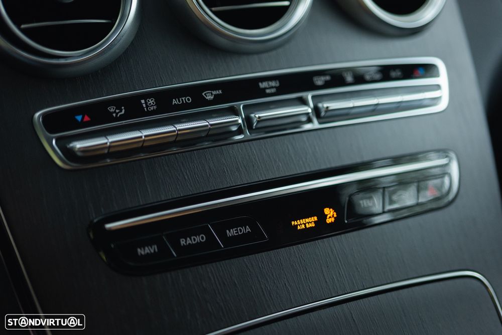 Mercedes-Benz C 300 de AMG Line - 35