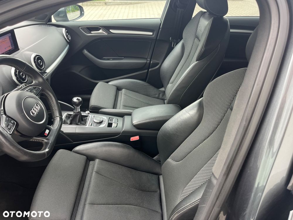 Audi A3 Sportback 2.0 TDI S line Sportpaket - 14
