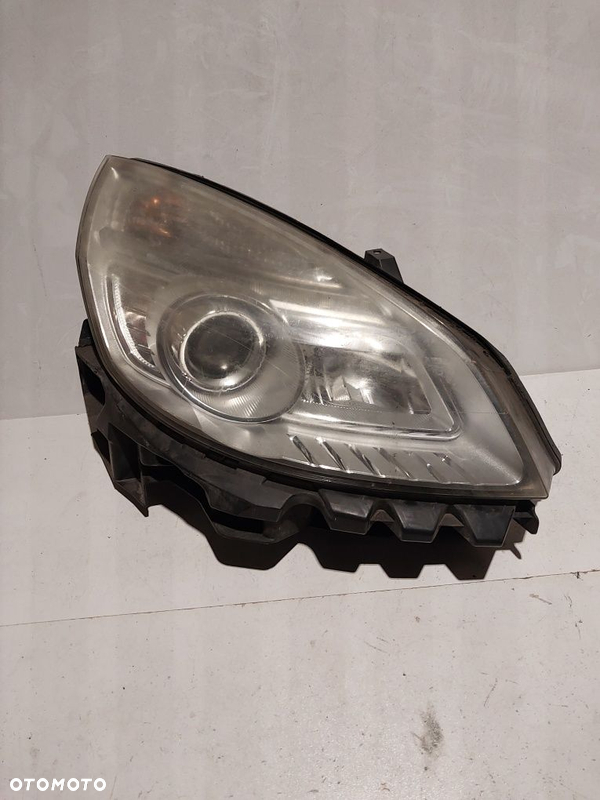 Lampa przednia prawa reflektor prawy Renault scenic II Lift soczewka