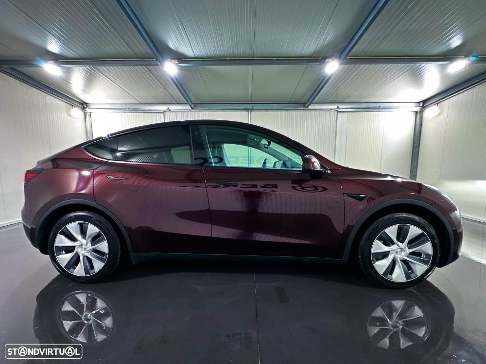 Tesla Model Y Standard - 12
