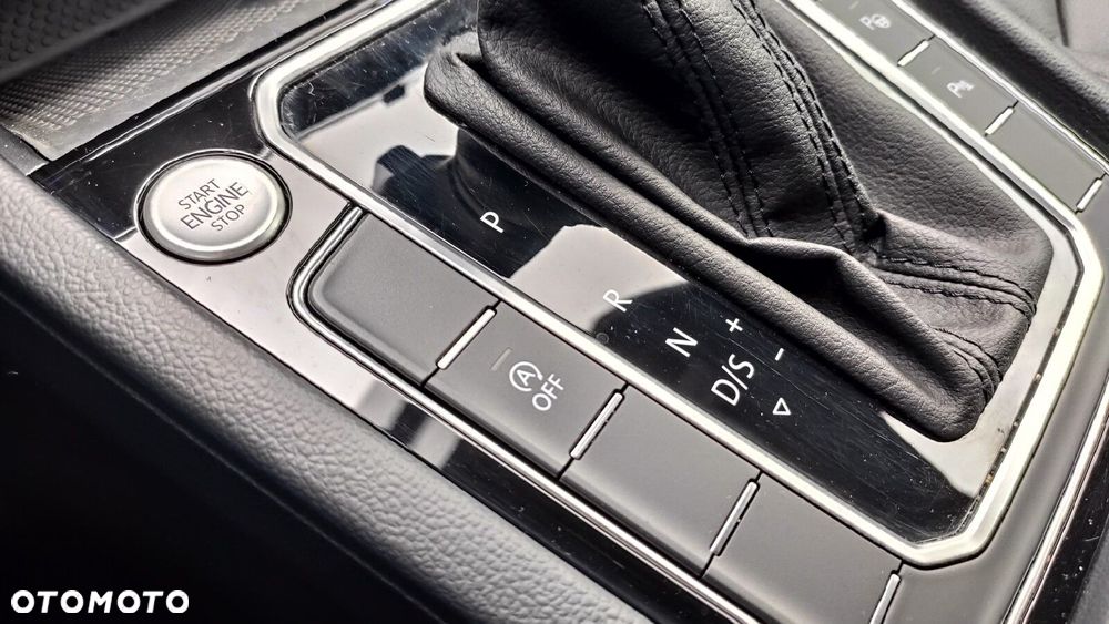 Volkswagen Passat - 29