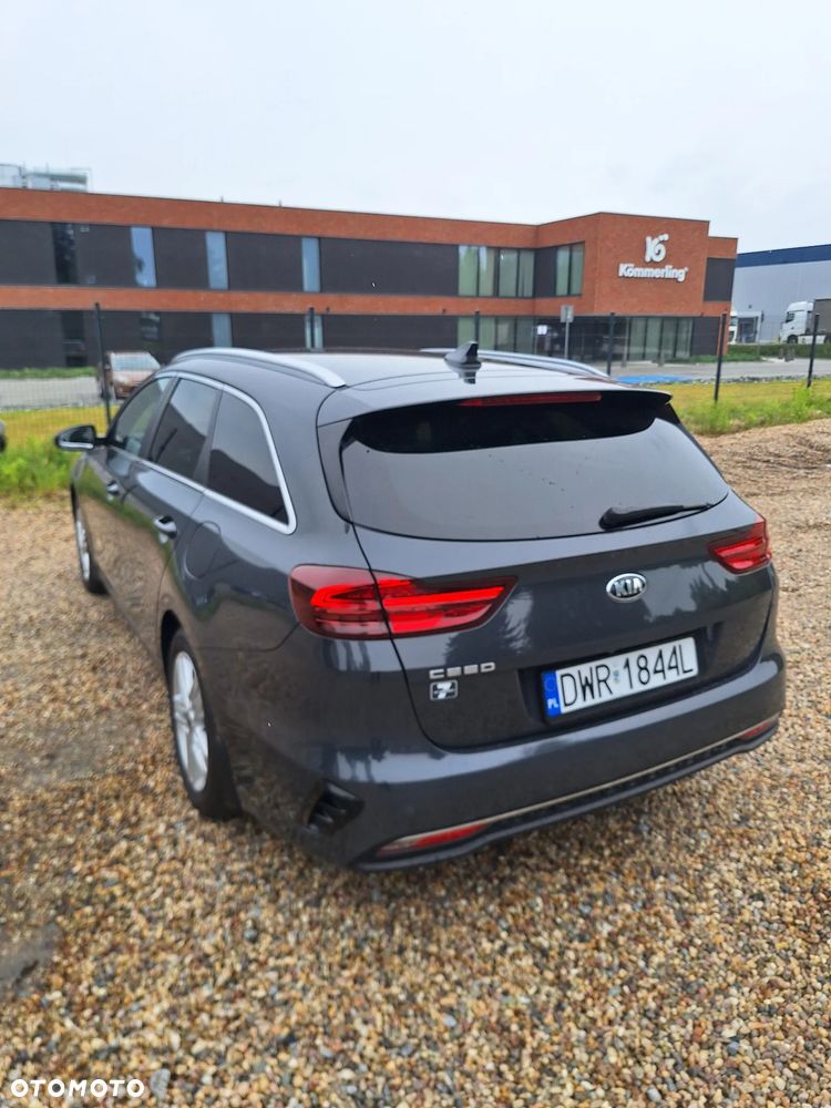 Kia Ceed 1.5 T-GDI DCT7 OPF Vision - 8