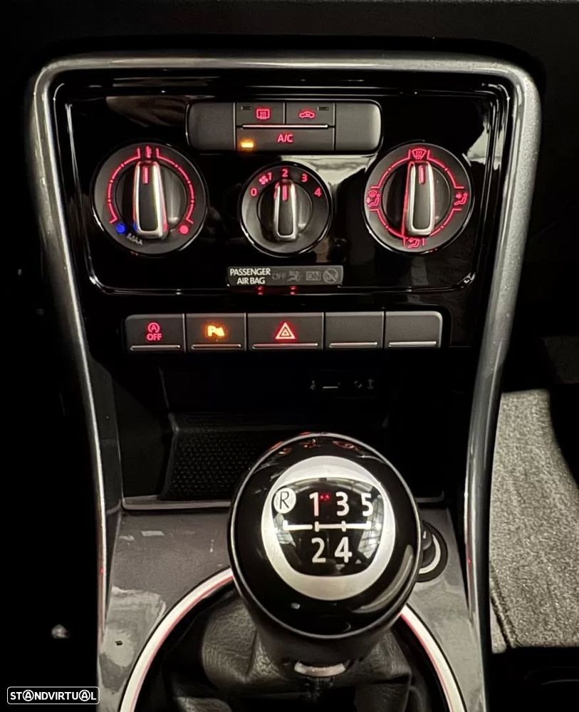 VW New Beetle 2.0 TDI Design - 23