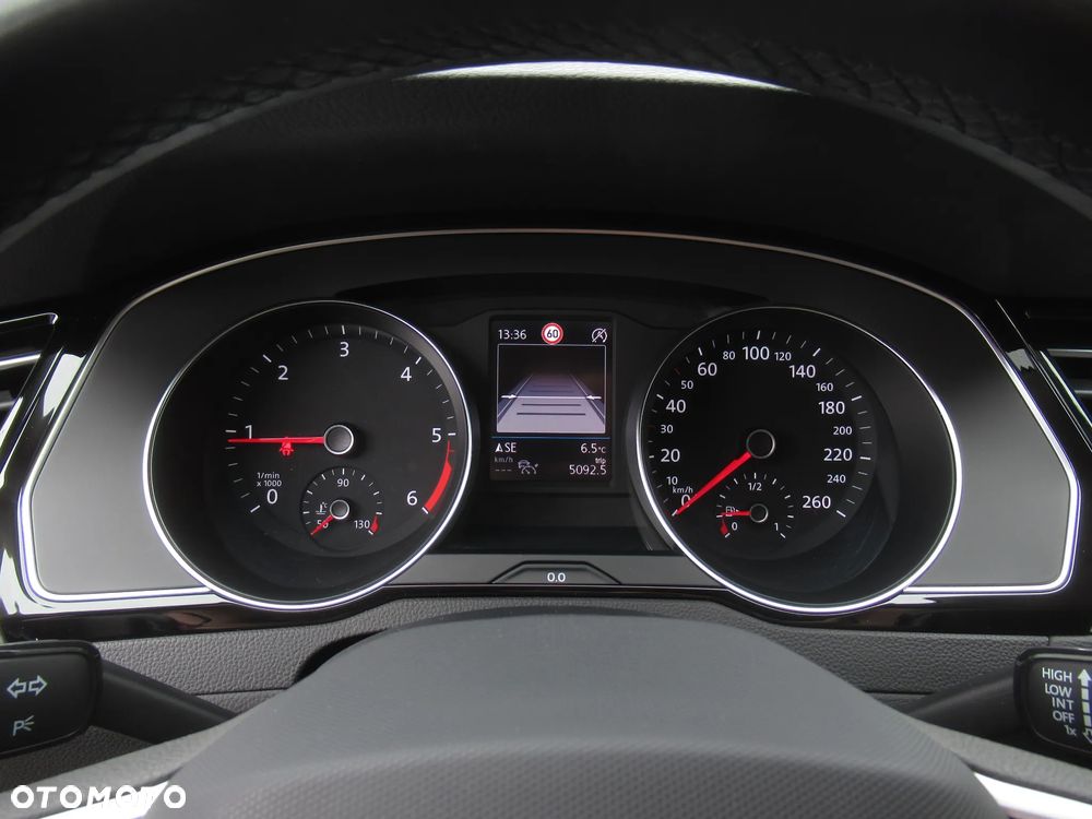 Volkswagen Passat 2.0 TDI EVO Business - 23