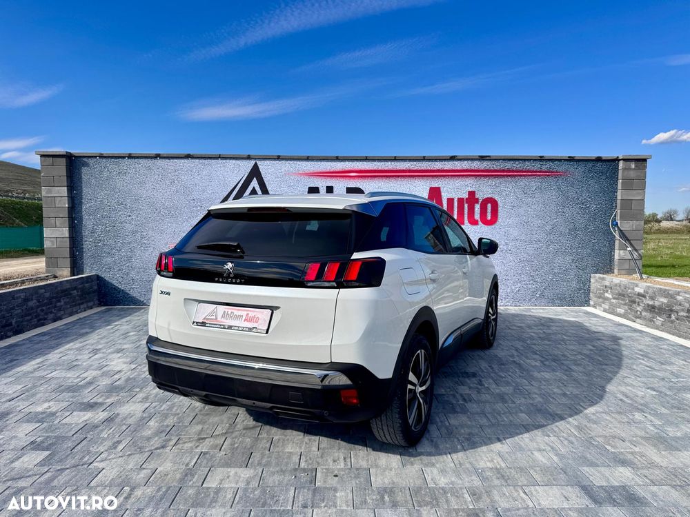 Peugeot 3008 1.2 PureTech S&S EAT8 Allure - 3