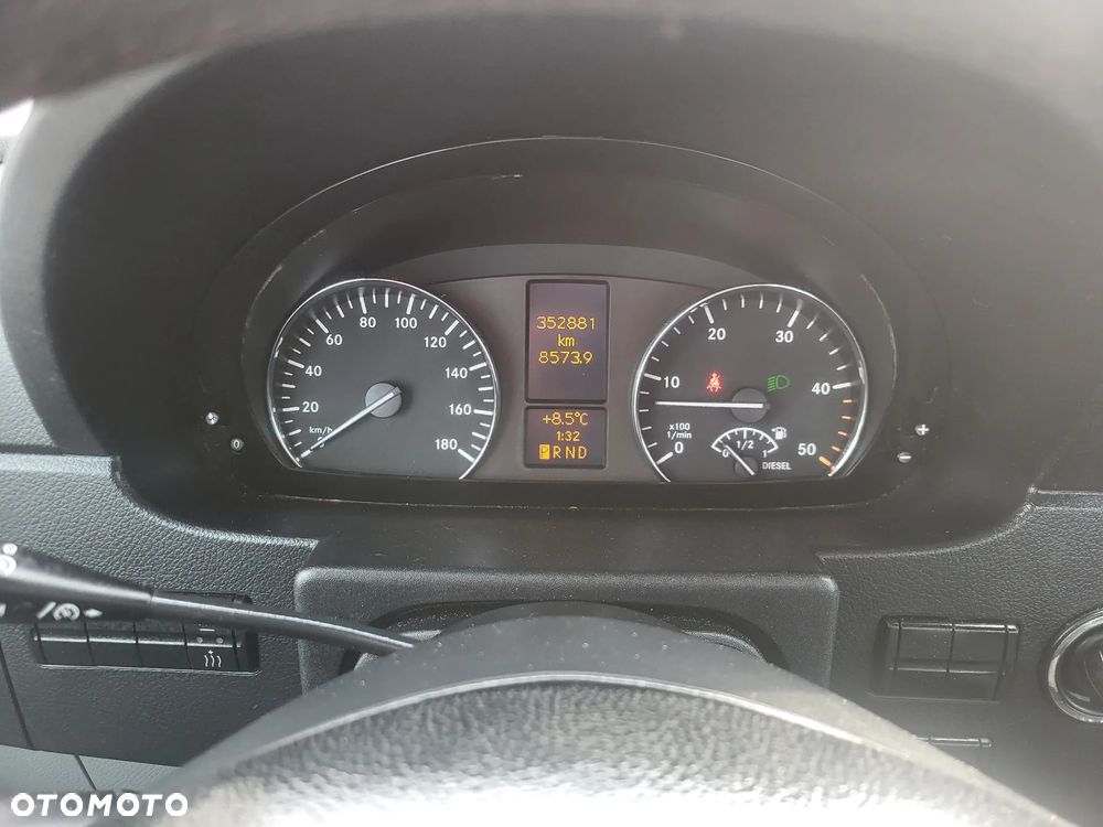 Mercedes-Benz Sprinter - 22