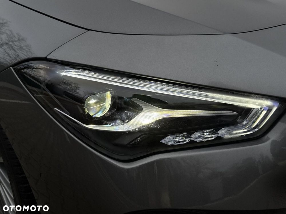 Mercedes-Benz CLA 180 Progressive 7G-DCT - 12