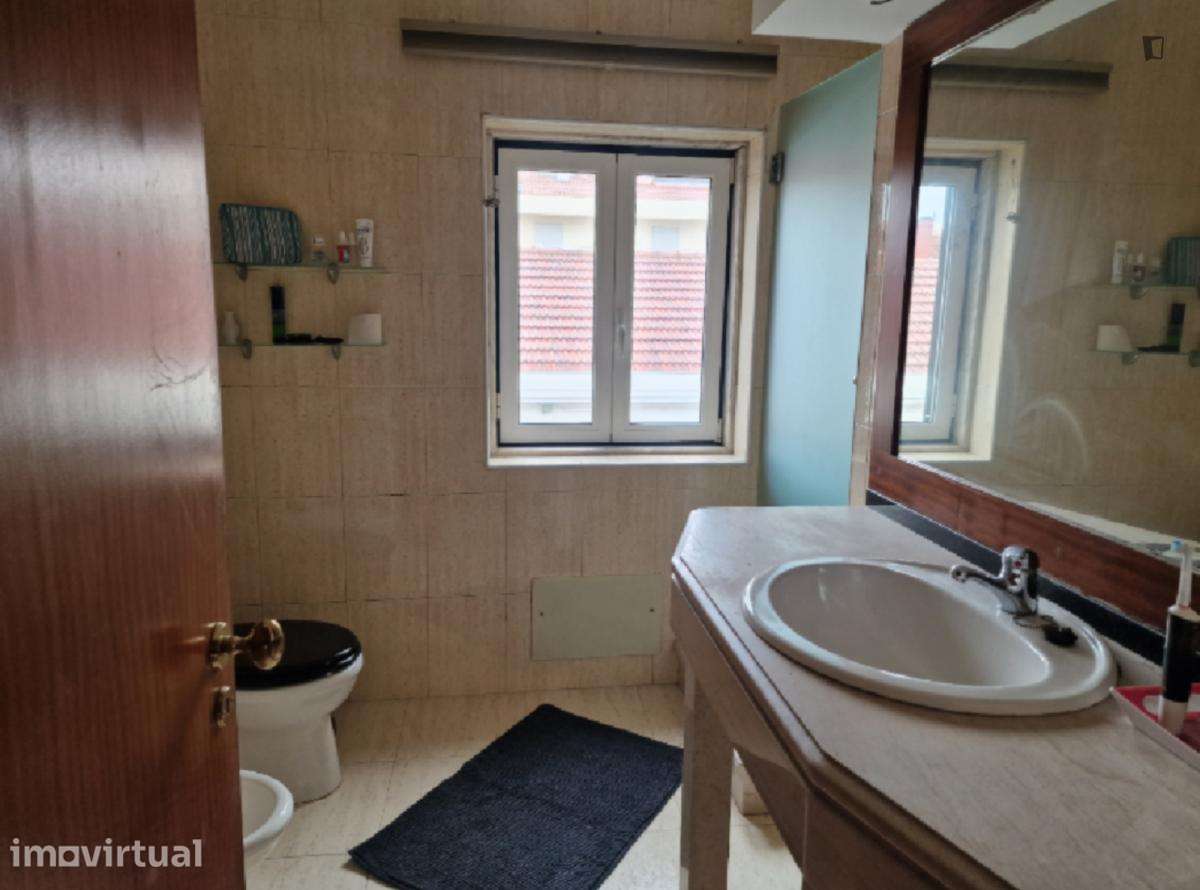 Quarto - localizado em Pontinha Lisbon - Grande imagem: 5/16