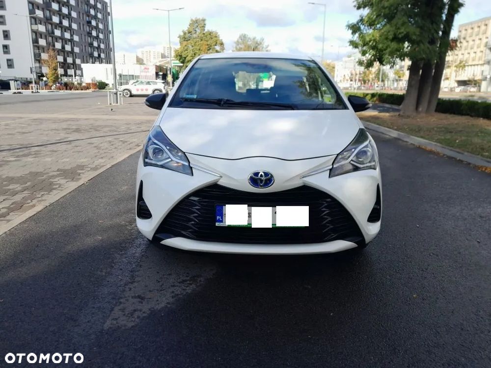Toyota Yaris Hybrid 100 Active - 21