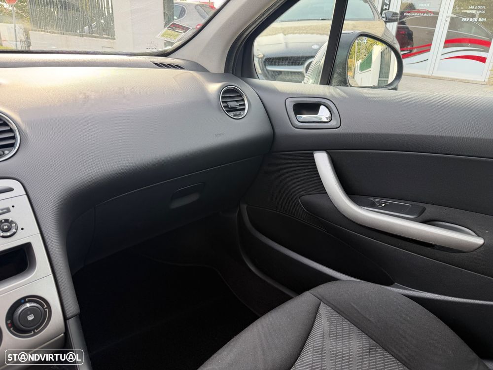 Peugeot 308 SW 1.6 HDi Premium - 13