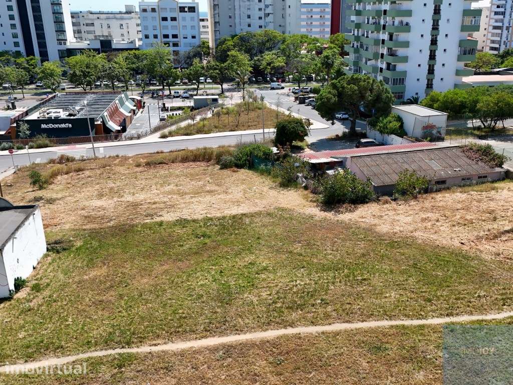Terreno em Quarteira - Grande imagem: 4/29