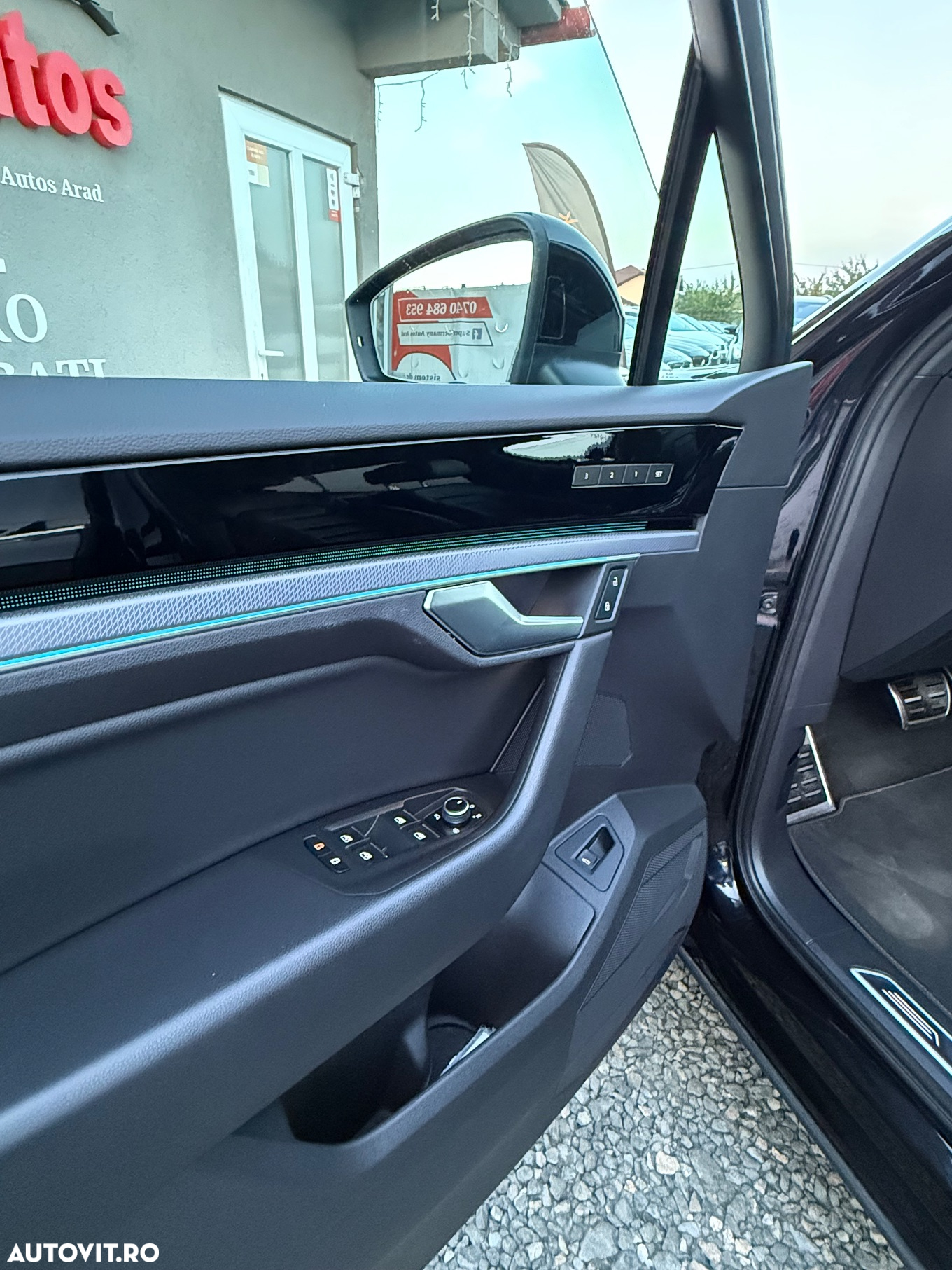 Volkswagen Touareg V6 TDI 4MOTION R-Line - 12