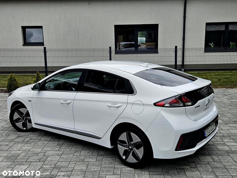 Hyundai IONIQ 1.6 GDI Premium - 8