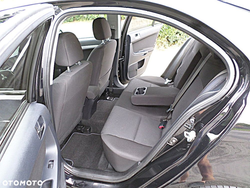 Mitsubishi Lancer 1.8 Instyle NAVI - 26