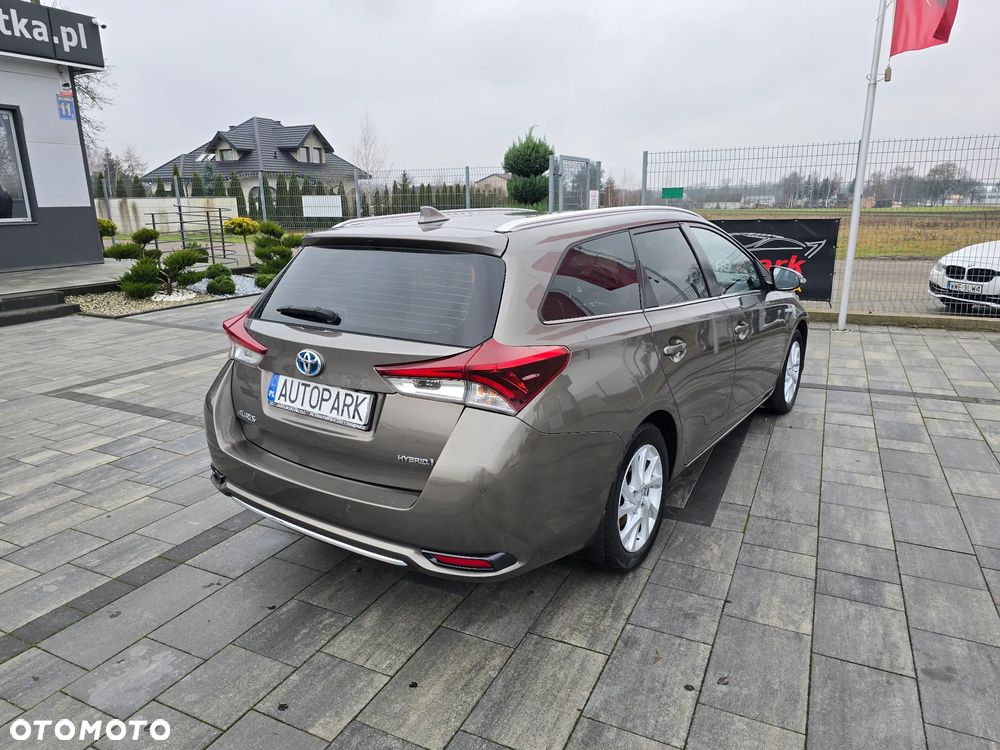 Toyota Auris Hybrid 135 Premium - 15