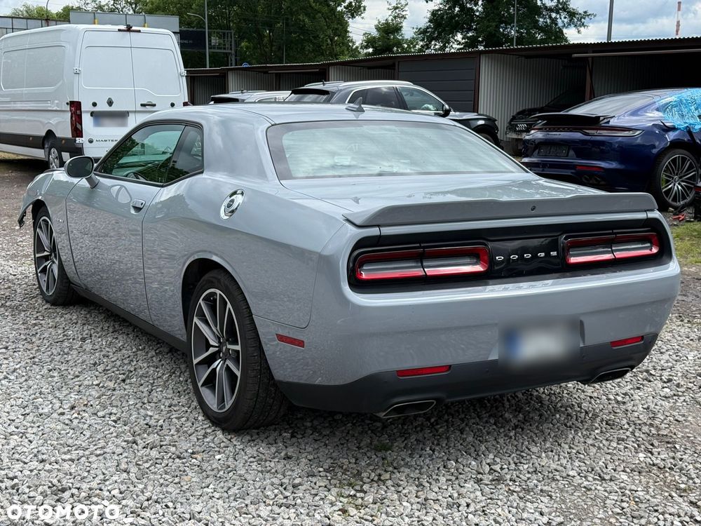 Dodge Challenger 5.7 R/T - 2