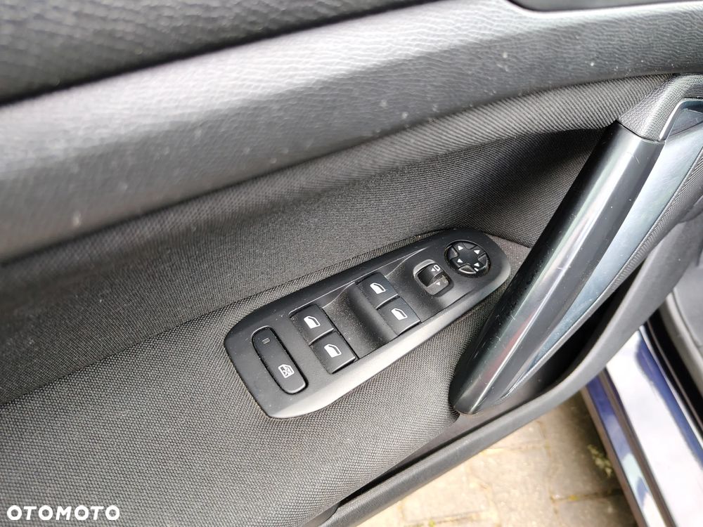 Peugeot 308 1.6 HDi Premium - 15