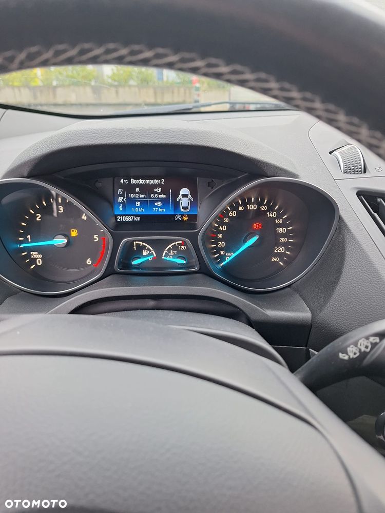 Ford Kuga 2.0 TDCi 4x4 ST-Line - 15